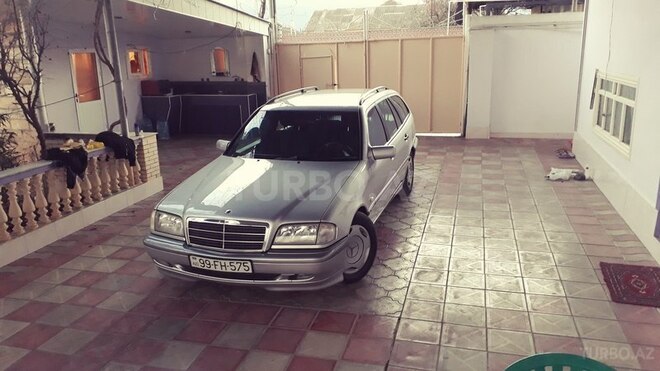 Mercedes C 220 2000, 256,000 km - 2.2 л - Cəlilabad