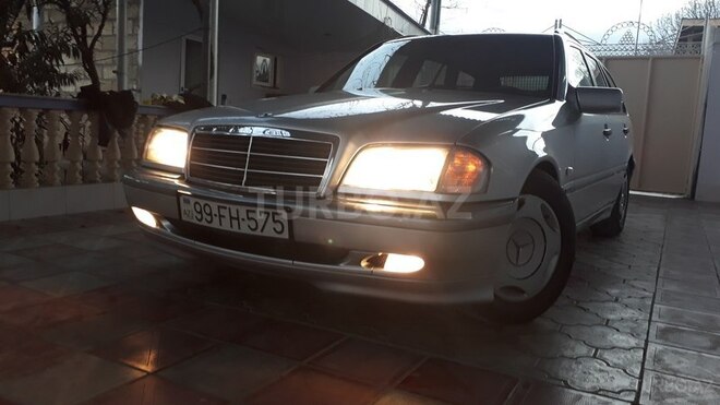 Mercedes C 220 2000, 256,000 km - 2.2 л - Cəlilabad