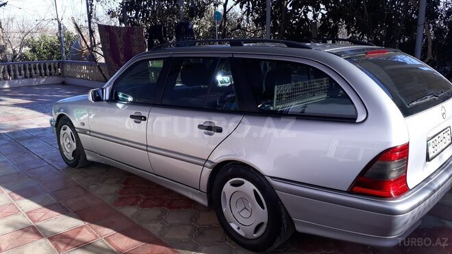 Mercedes C 220 2000, 256,000 km - 2.2 л - Cəlilabad