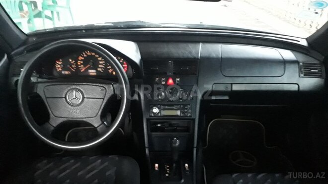 Mercedes C 220 2000, 256,000 km - 2.2 л - Cəlilabad