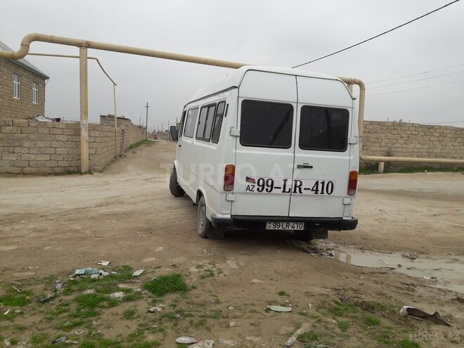 Mercedes 208 D 1990, 300,000 km - 2.3 л - Bakı