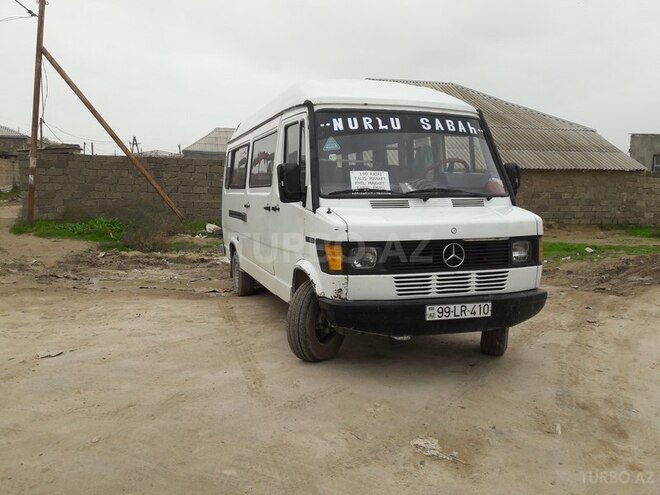 Mercedes 208 D 1990, 300,000 km - 2.3 л - Bakı