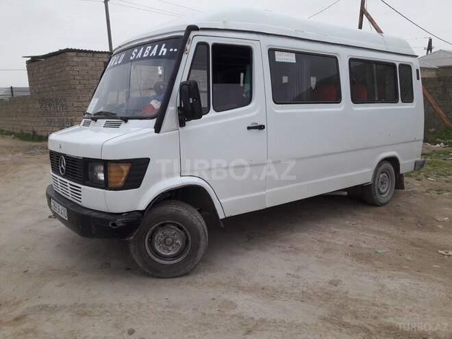 Mercedes 208 D 1990, 300,000 km - 2.3 л - Bakı