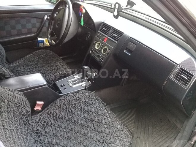 Mercedes C 220 1993, 355,000 km - 2.2 l - Bakı