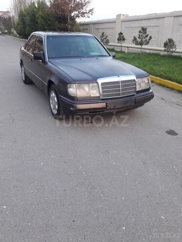 Mercedes E 300 1993, 333,989 km - 3.0 л - Bakı