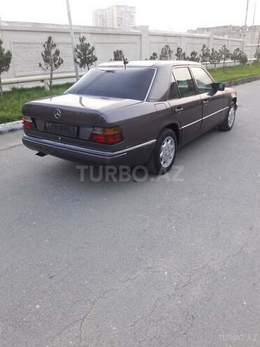 Mercedes E 300 1993, 333,989 km - 3.0 л - Bakı
