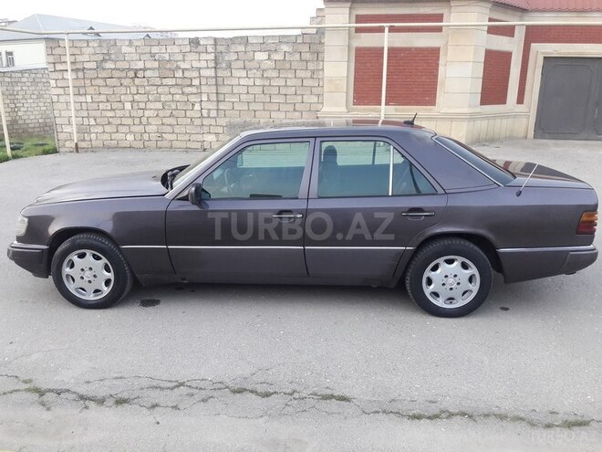 Mercedes E 300 1993, 333,989 km - 3.0 л - Bakı
