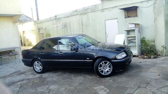 Mercedes C 180 1999, 180,000 km - 1.8 л - Bakı