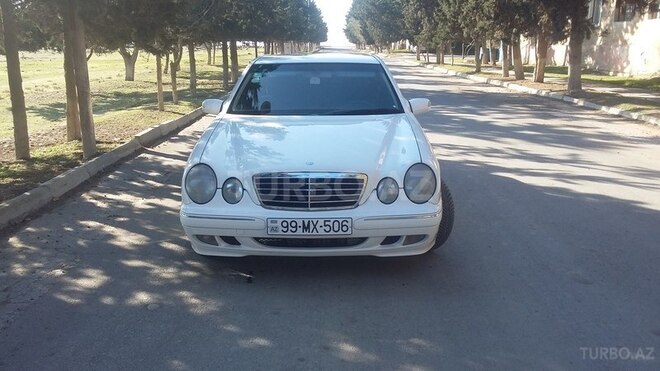 Mercedes E 220 2001, 300,000 km - 2.2 л - Bakı