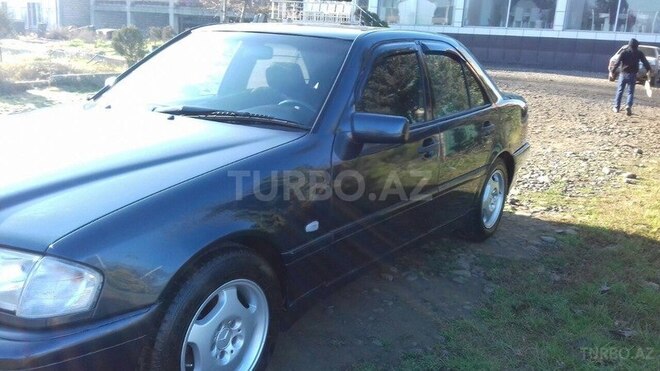 Mercedes C 200 2000, 223,075 km - 2.0 l - Masallı