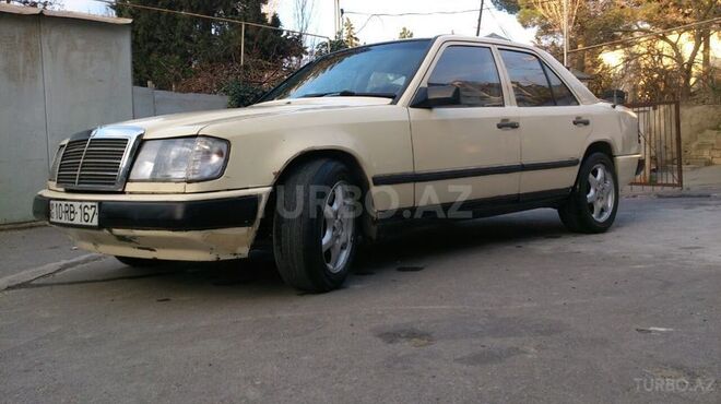 Mercedes E 230 1985, 23,400 km - 2.3 l - Bakı