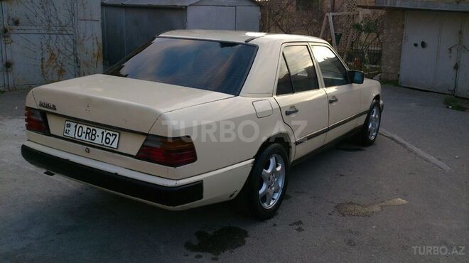 Mercedes E 230 1985, 23,400 km - 2.3 l - Bakı