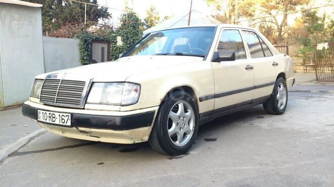Mercedes E 230 1985, 23,400 km - 2.3 l - Bakı