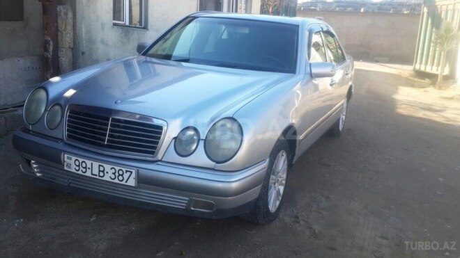 Mercedes E 240 1998, 375,582 km - 2.4 l - Bakı