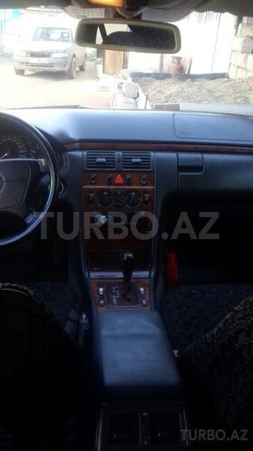 Mercedes E 240 1998, 375,582 km - 2.4 l - Bakı
