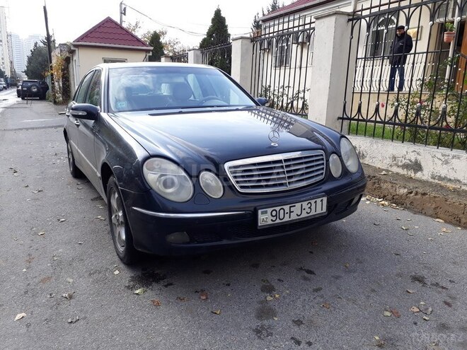 Mercedes E 320 2002, 301,000 km - 3.2 l - Bakı