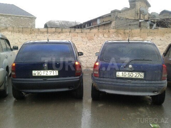 Opel Corsa 1995, 100,000 km - 1.4 л - Bakı