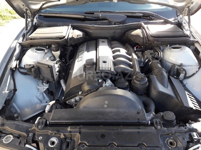 BMW 523 1996, 440,000 km - 2.5 l - Sumqayıt