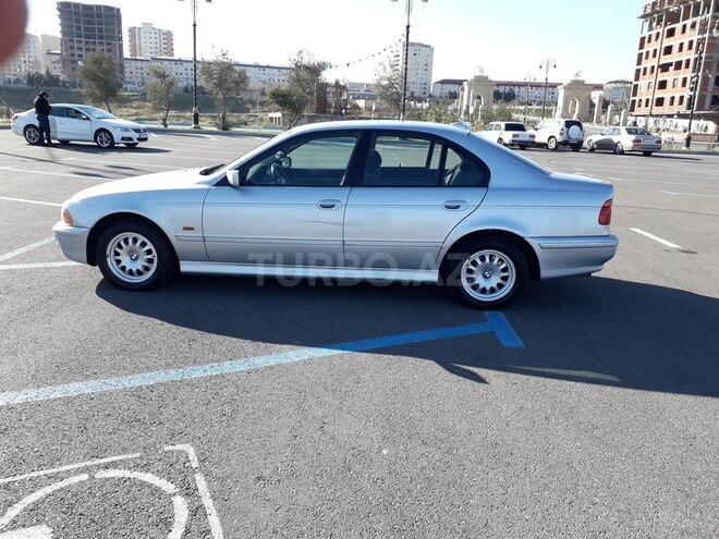BMW 523 1996, 440,000 km - 2.5 l - Sumqayıt