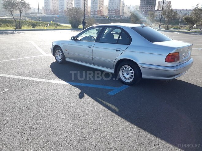 BMW 523 1996, 440,000 km - 2.5 l - Sumqayıt