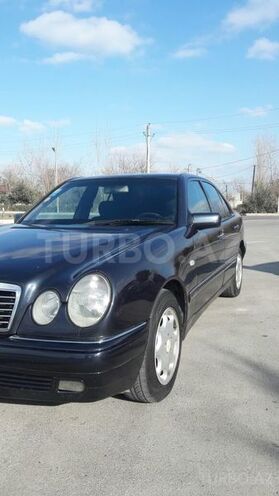 Mercedes E 220 1999, 365,896 km - 2.2 л - Bakı
