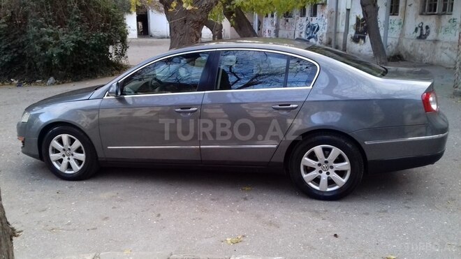 Volkswagen Passat 2005, 235,000 km - 2.0 l - Bakı