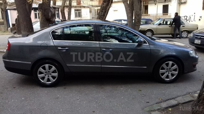 Volkswagen Passat 2005, 235,000 km - 2.0 l - Bakı