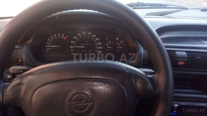 Opel Astra 1996, 284,894 km - 1.6 l - Bakı