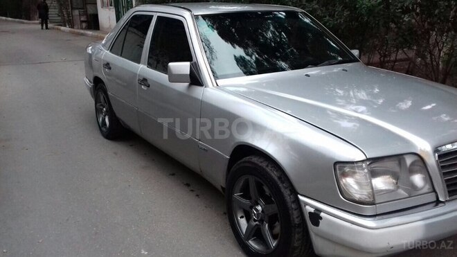 Mercedes E 220 1995, 1 km - 0.1 l - Bakı