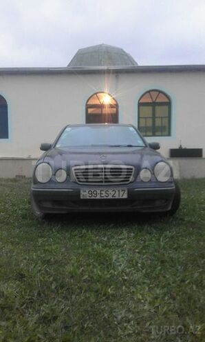 Mercedes E 270 2001, 550,000 km - 2.7 l - Füzuli