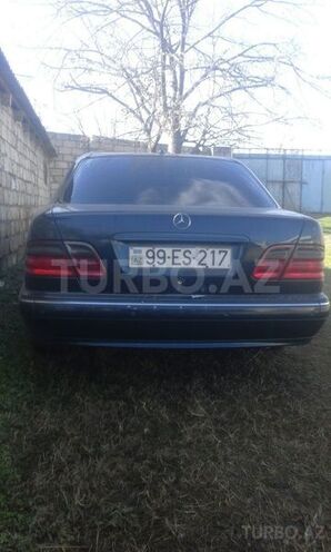 Mercedes E 270 2001, 550,000 km - 2.7 l - Füzuli