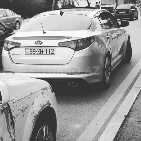 Kia Optima 2011, 13,900 km - 2.4 l - Saatlı