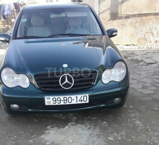 Mercedes C 220 2001, 234,000 km - 2.0 l - Sumqayıt
