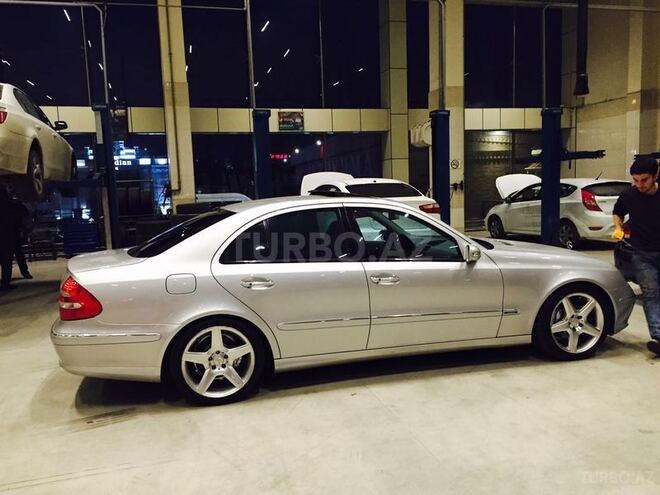 Mercedes E 320 2002, 172,100 km - 0.4 l - Bakı