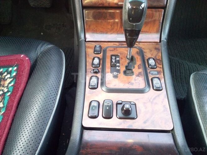 Mercedes E 260 2000, 317,000 km - 2.6 l - Bakı