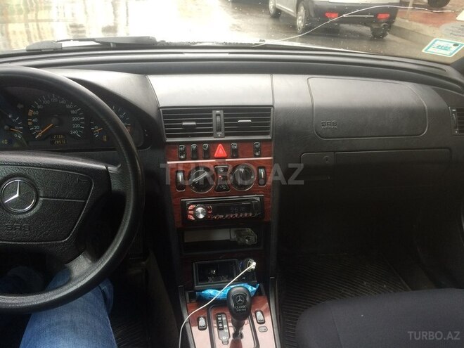 Mercedes C 180 1999, 300,000 km - 1.8 l - Bakı