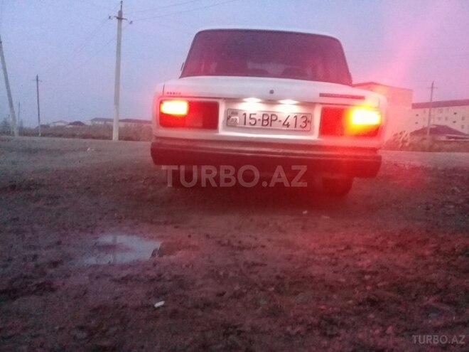 LADA (VAZ) 2105 1988, 268,500 km - 1.5 л - Salyan