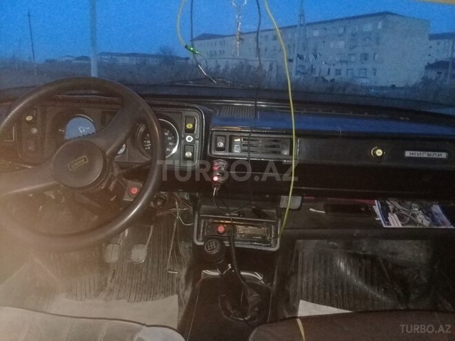 LADA (VAZ) 2105 1988, 268,500 km - 1.5 л - Salyan