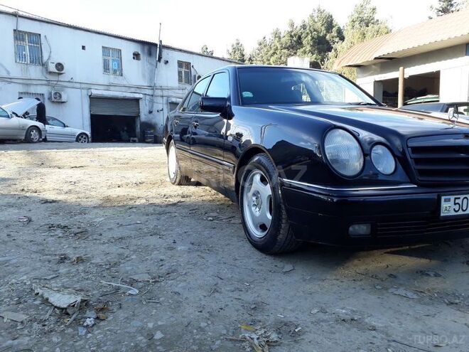Mercedes E 200 1997, 320,000 km - 1.3 l - Bakı