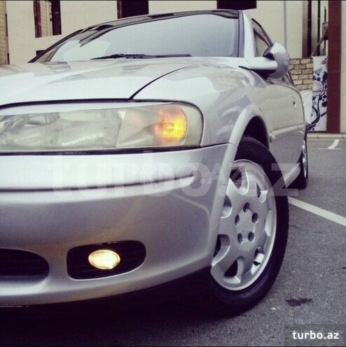 Opel Vectra 2000, 242,000 km - 2.0 l - Qazax