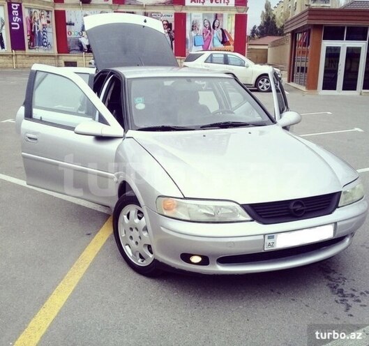 Opel Vectra 2000, 242,000 km - 2.0 l - Qazax