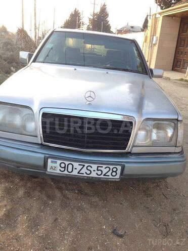 Mercedes E 280 1994, 300,000 km - 2.8 l - Bakı