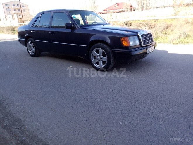 Mercedes E 220 1992, 359,298 km - 2.2 л - Bakı