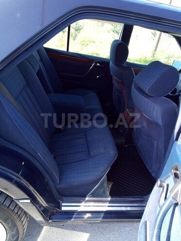 Mercedes E 220 1992, 359,298 km - 2.2 л - Bakı
