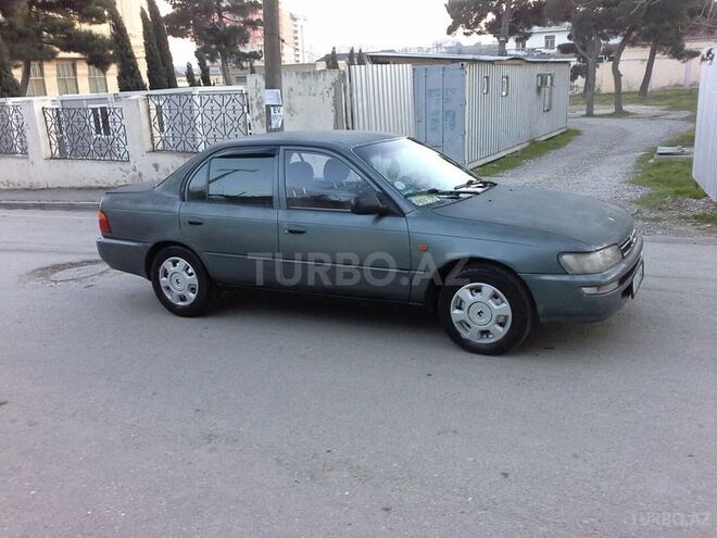 Toyota Corolla 1995, 165,000 km - 1.6 л - Bakı