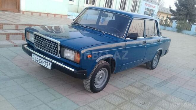 LADA (VAZ) 2107 2009, 102,000 km - 1.6 л - Salyan