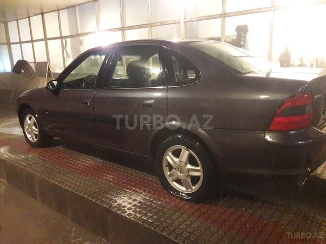 Opel Vectra 1996, 170,000 km - 0.3 л - Şəki
