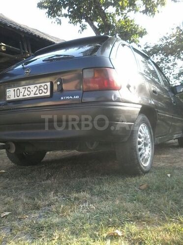 Opel Astra 1992, 30,000 km - 1.6 l - Zaqatala