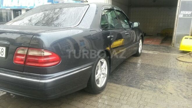 Mercedes E 200 1999, 276,000 km - 2.0 l - Xırdalan