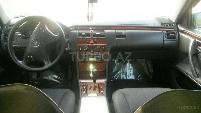 Mercedes E 200 1999, 276,000 km - 2.0 l - Xırdalan